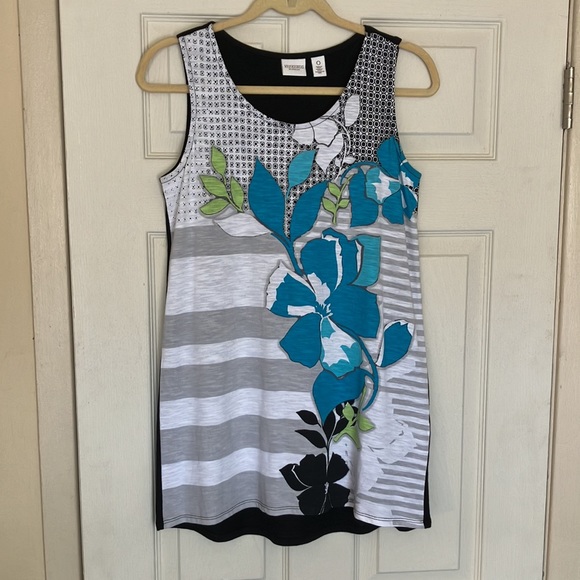 Chico’s Tunic Top - Picture 3 of 8